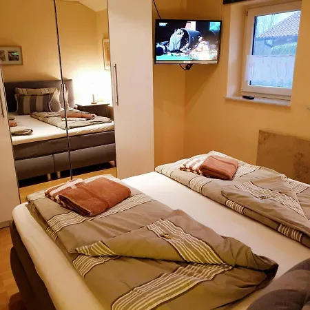 4 Personen Mit Sauna Und Zwei Toiletten In *