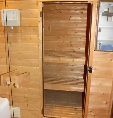 4 Personen Mit Sauna Und Zwei Toiletten In Otterndorf